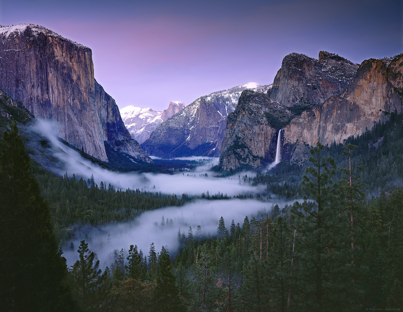 Yosemite Valley from Tunnel View featuring Bridalveil Falls, Half Dome, El Capitan, Clouds rest, Sentinel Rock, Sentinel Dome and The Cathedral Rocks. 